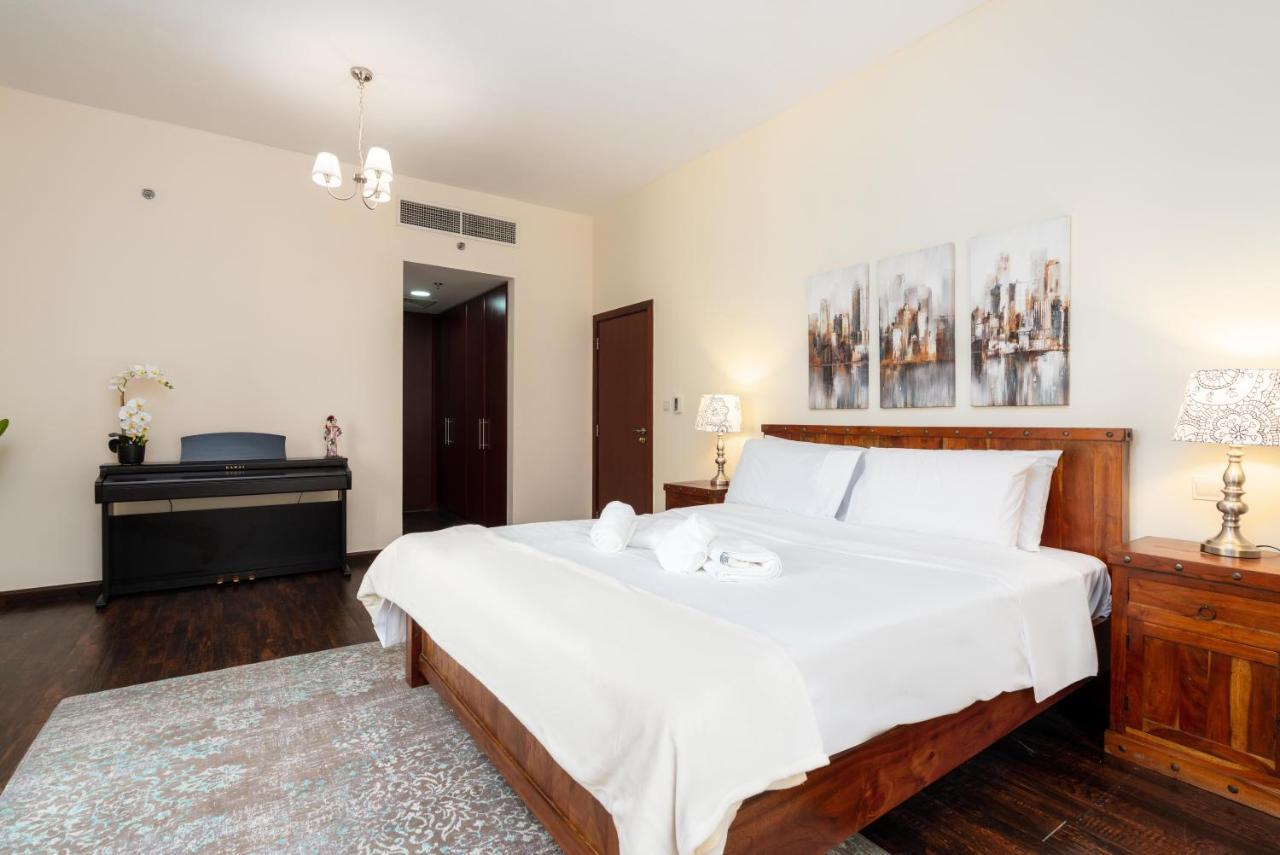 Spacious 5 Beds 3 Min From The Jbr Beach ดูไบ ภายนอก รูปภาพ